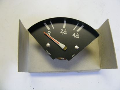 Picture of Mercedes fuel gauge,300SEL 6.3 0015420803