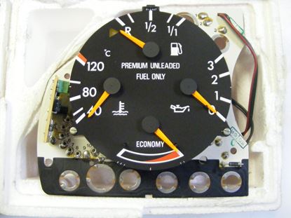 Picture of Mercedes instrument cluster, 2015423401