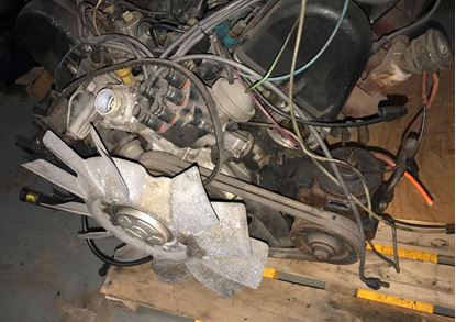 Picture of Mercedes 450sel 6.9 engine 100.985
