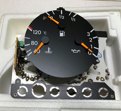 Picture of Mercedes instrument cluster, 2015423301 SOLD